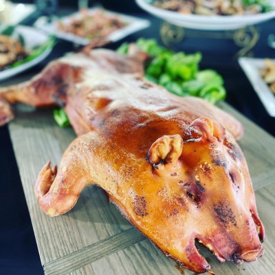 CC烤肉-脆皮烤乳豬20人9850元烤肉組